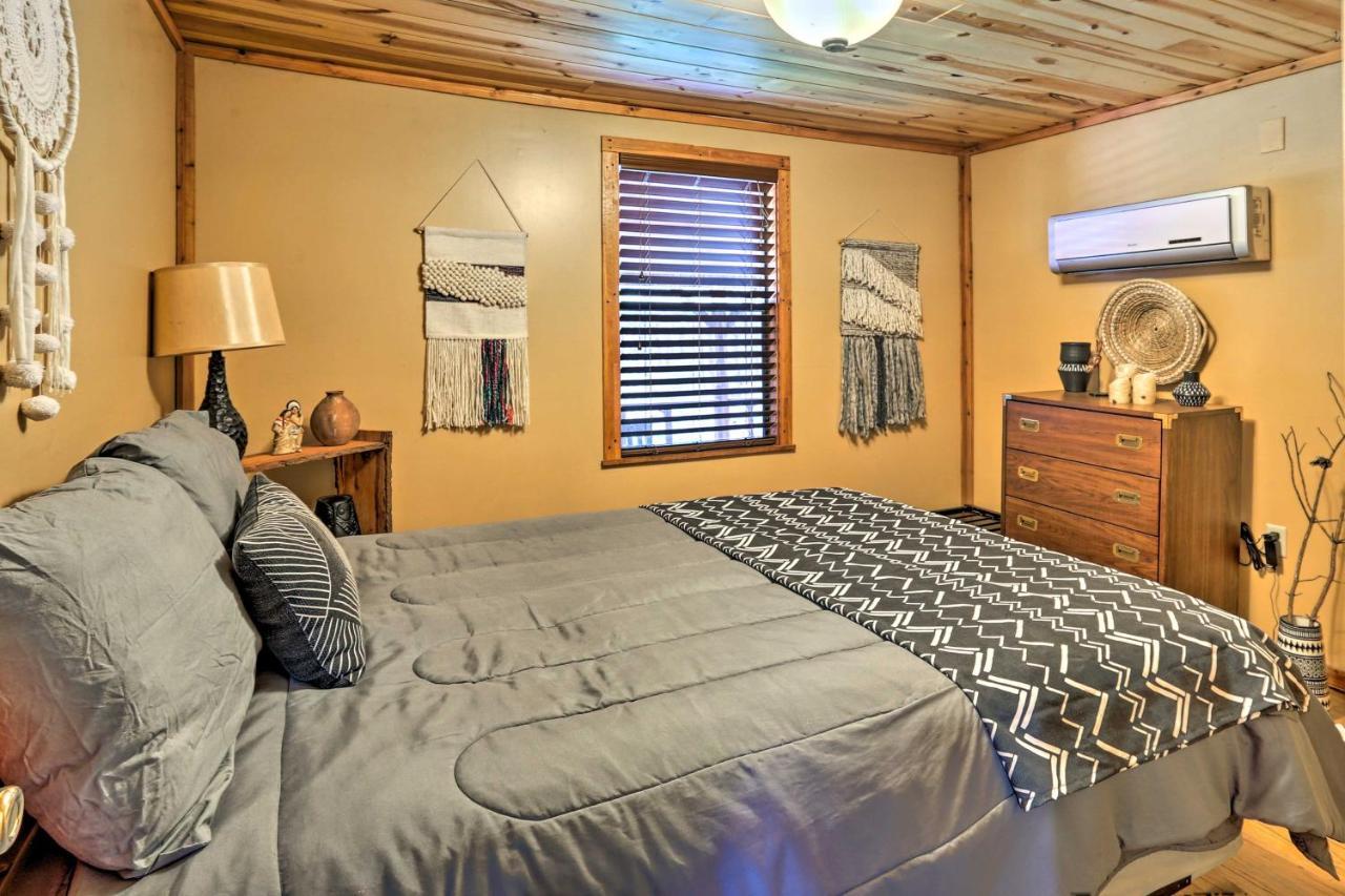 Rustic Cabin With Hot Tub Near Broken Bow Lake! Exterior photo