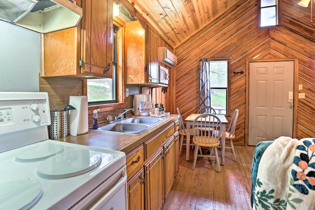 Rustic Cabin With Hot Tub Near Broken Bow Lake! Exterior photo